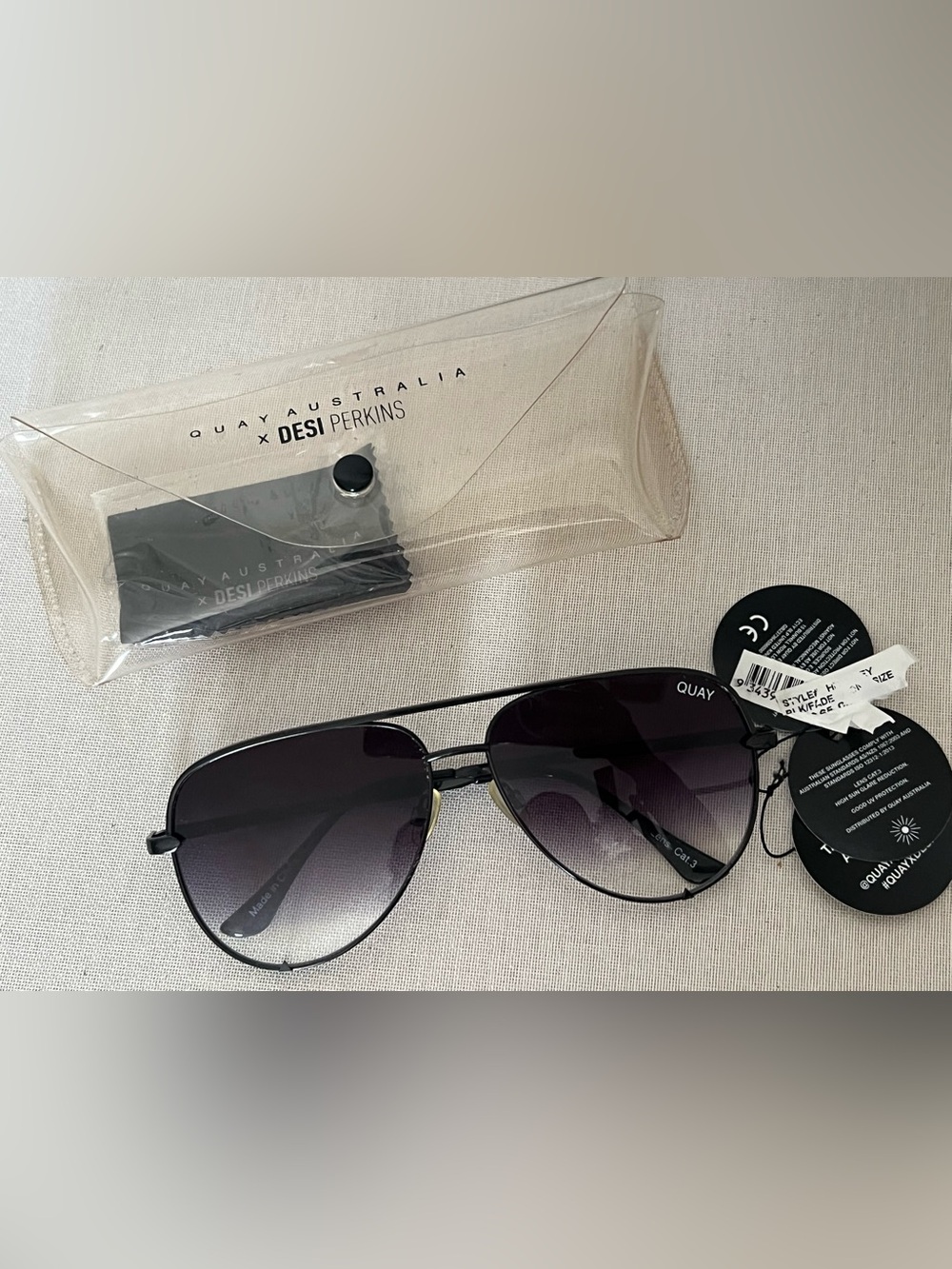 Quay Australia Black Metal Aviator Sunglasses